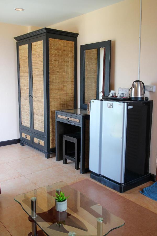 Spa Guest House Jomtien Beach Extérieur photo