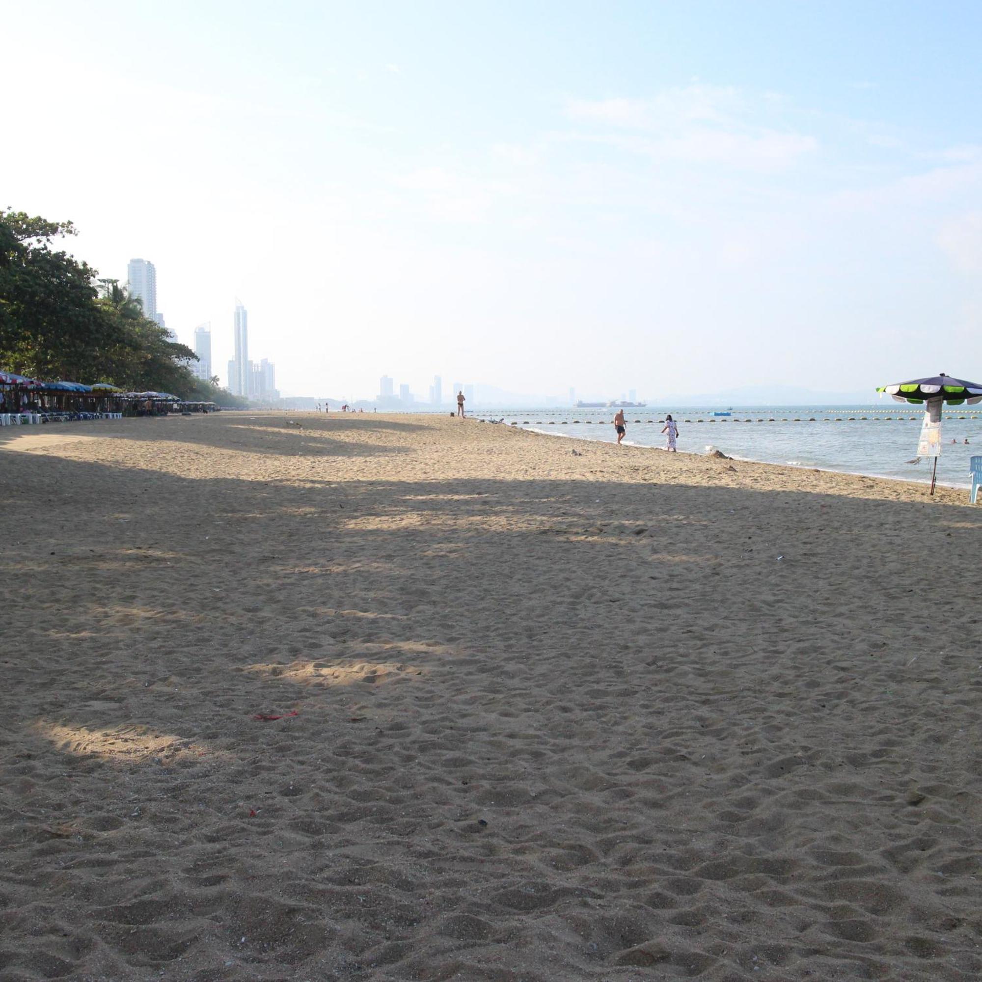 Spa Guest House Jomtien Beach Extérieur photo