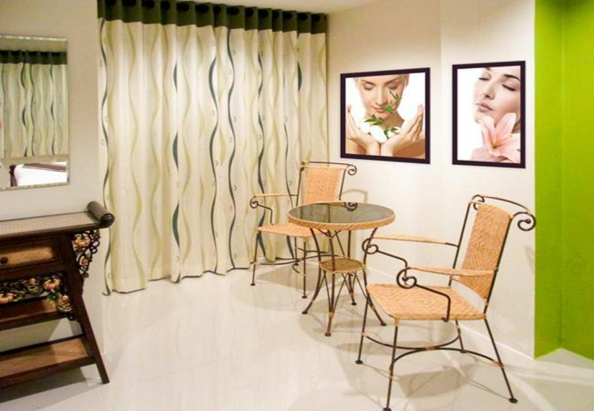 Spa Guest House Jomtien Beach Extérieur photo